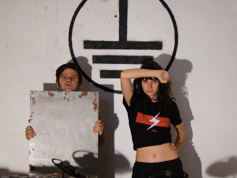 DAME AREA // SUNFLOWERS // PRADO