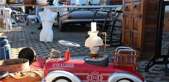 Feira das Antiguidades e Velharias