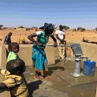 El agua tiene nombre de mujer (Las ONGD salen a la calle)