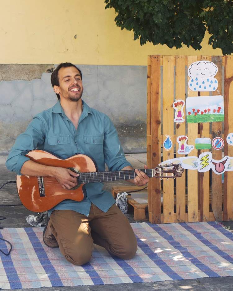 [MÚSICA | OFICINA] Silêncio que se vai brincar com o som [música para pais e filhos] | TOMÁS CRUZ
