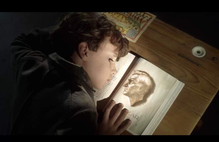 O VELHO SALAZAR + ESSE OLHAR QUE É SÓ TEU