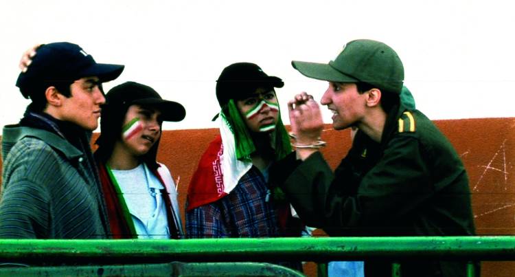 Abertura Hard, Fast and Beautiful: Desporto no Cinema — 'Phantoms of Nabua' + 'Offside'