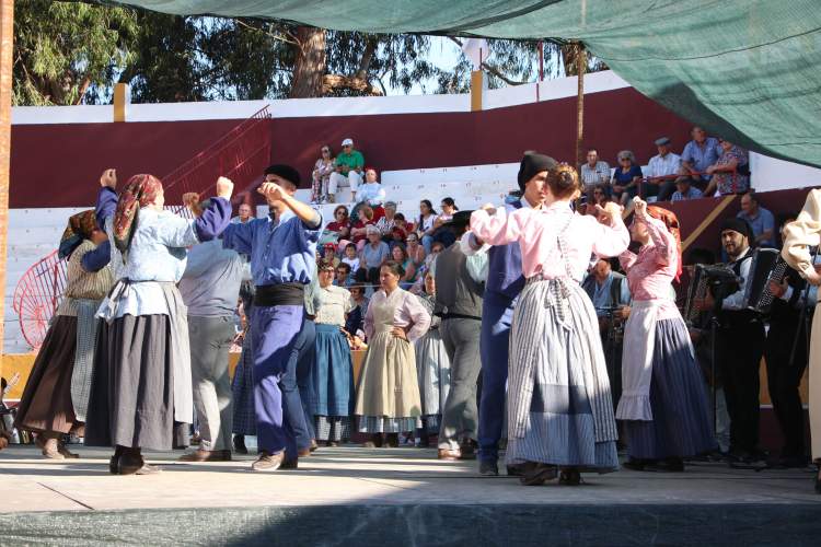 Rancho Folclórico Podas e Vindimas, no Mercadinho d'Arruda