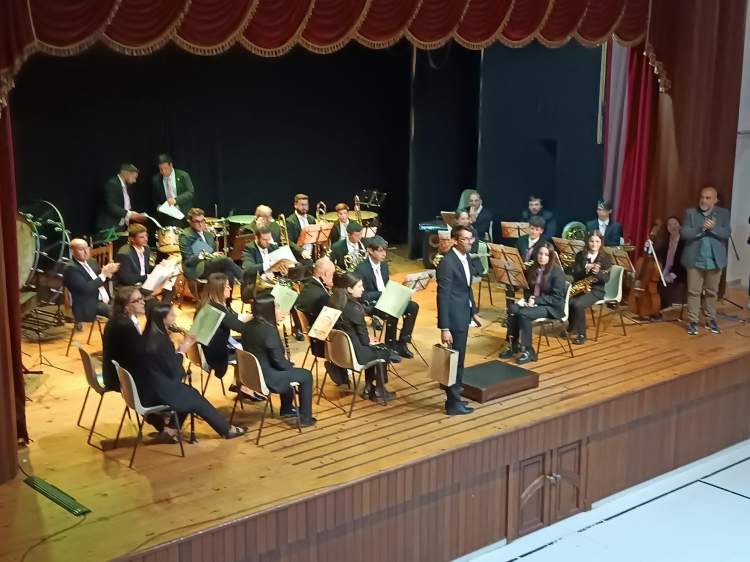 CONCERTO - BANDA DE MÚSICA DE LOUSAME