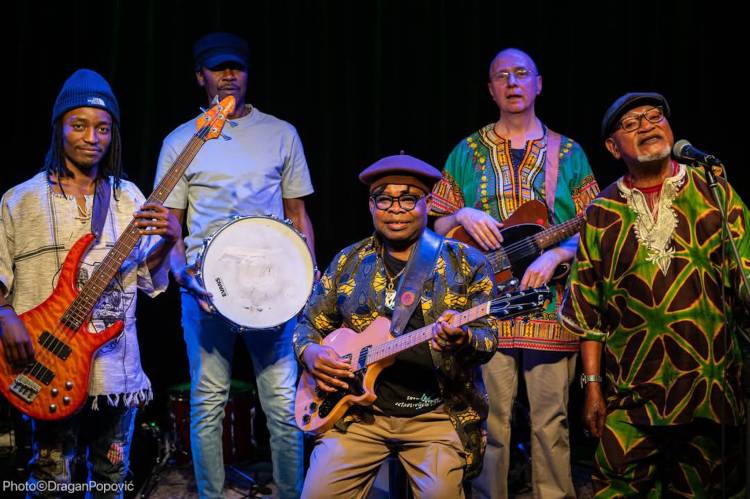 DEKULA BAND