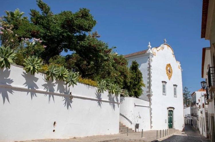 Procissão em honra de Nossa Senhora de Fátima
