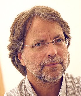 CLUBE DE LEITURA — CONTOS EM DIÁLOGO — «A GUERRA DOS PALHAÇOS» EM «ESTÓRIAS ABENSONHADAS», DE MIA COUTO