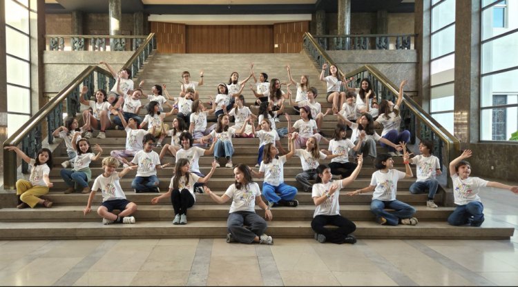 Cantar Juntos pelo Mido, pelo Coro Preparatório da Universidade de Lisboa