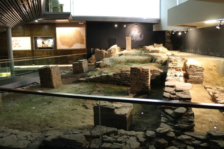 Xincana ‘Coñecendo Lucus Augusti a partir da Domus do Mitreo’