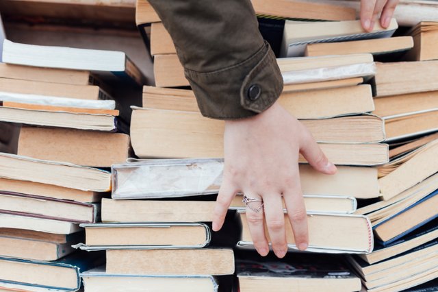 Cem Livros para Não Sentir Solidão
