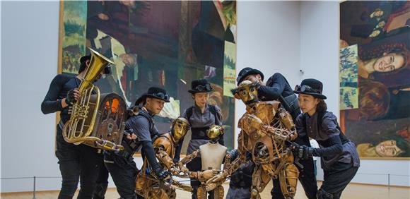 Clube de Cinema Documental: 'Our time machine' por S.Leo Chiang e Yang Sun