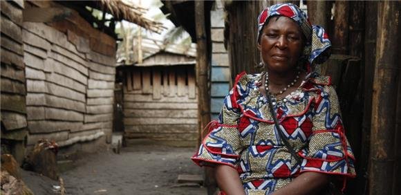 Clube de Cinema Documental: 'Two faces of a bamileke woman' por Rosine Mbakam
