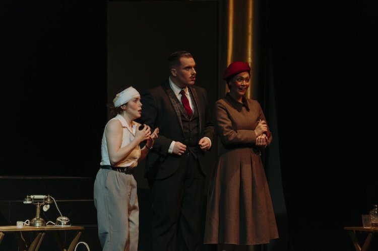 49 FESTIVAL INTERNACIONAL DE TEATRO DE BADAJOZ - 'RINOCERONTE'