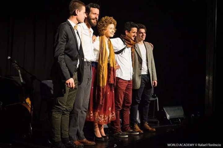 Vinha mesmo a calhar - MaZéi no Teatro do Bairro