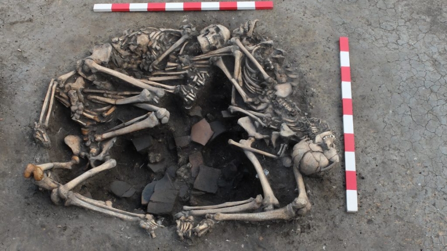 Conferência CIAS: Eneolithic Multiple Burials from Alba Iulia – Lumea Noua (Romania). After 15 years of Researches