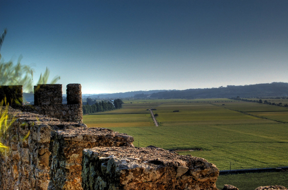 Vista do Castelo de Montemor-o-Velho por Coursier